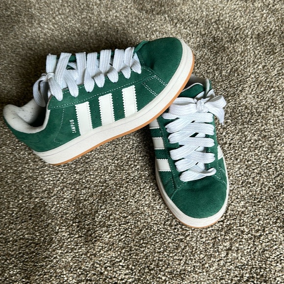 EUC Adidas Campus Green Suede Size 4.5 (fits like a women's 6) - Picture 1 of 4